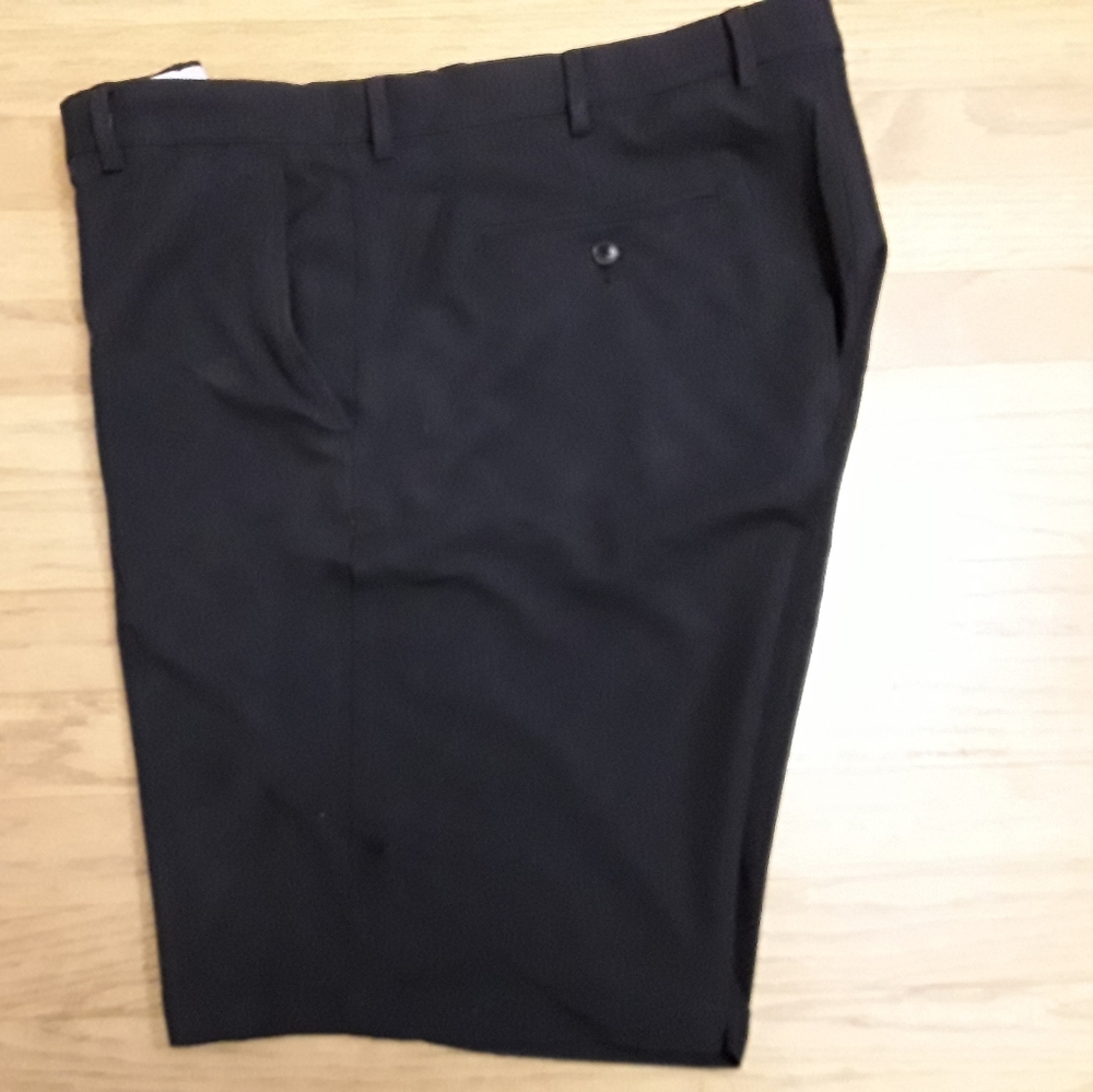 Greg Norman mens golf/dress shorts like new
